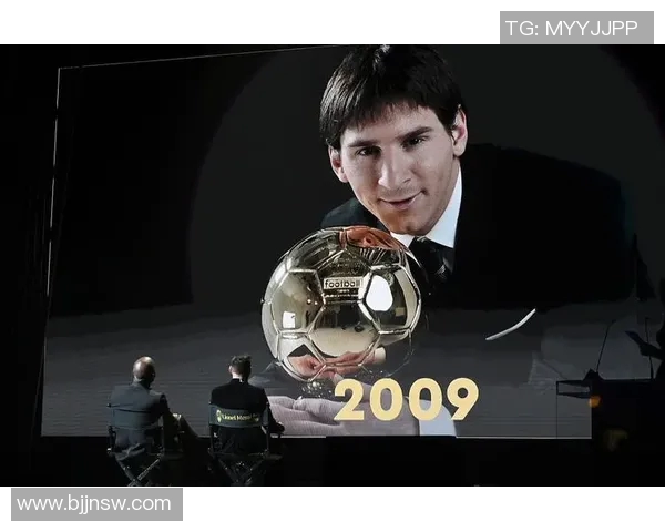 发光画中的足球明星是谁让我们一起揭开这位传奇球员的神秘面纱